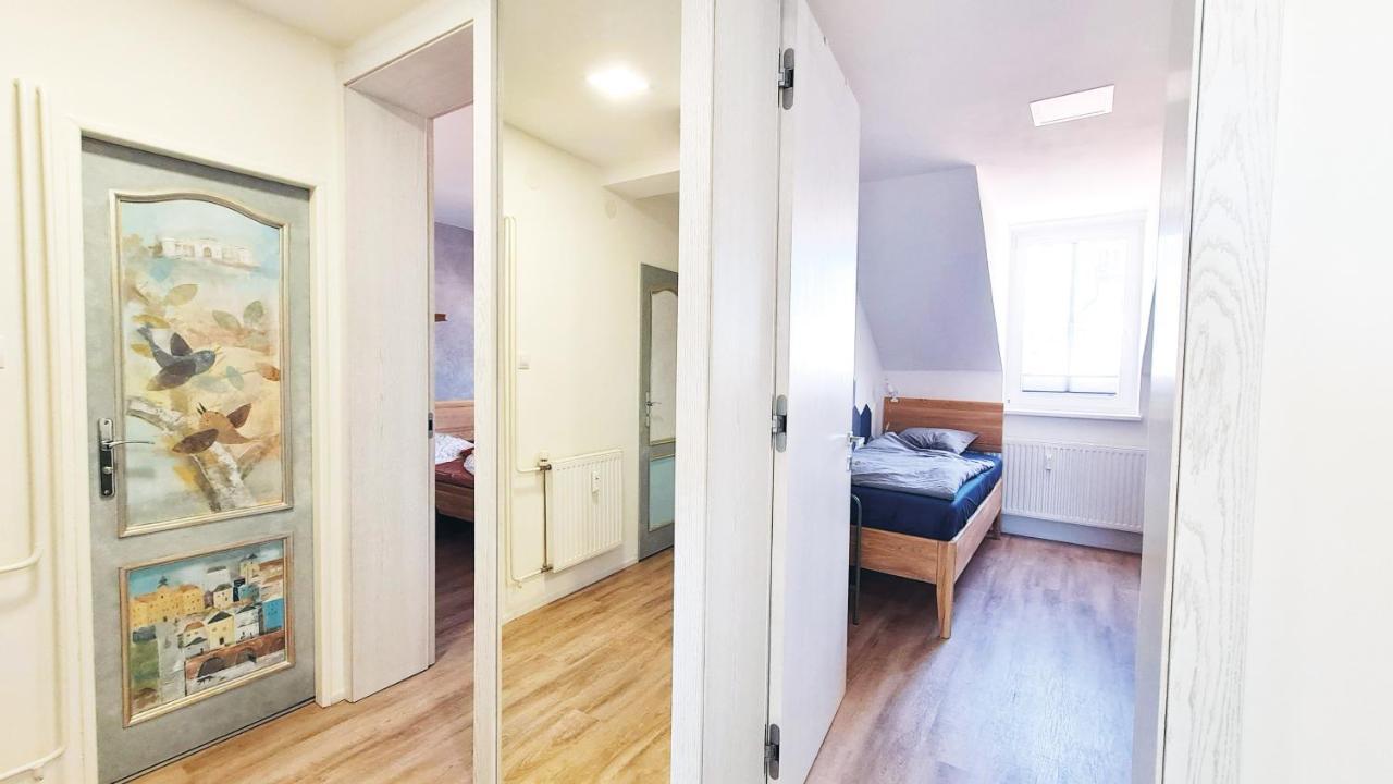 Apartman Polygon 瓦尔季采 外观 照片